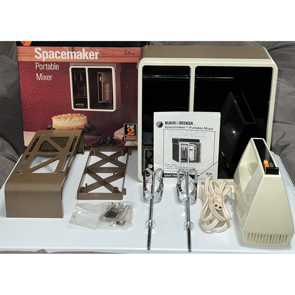 Vintage Black & Decker Spacemaker Portable Hand Mixer & Storage SPM50 Tested